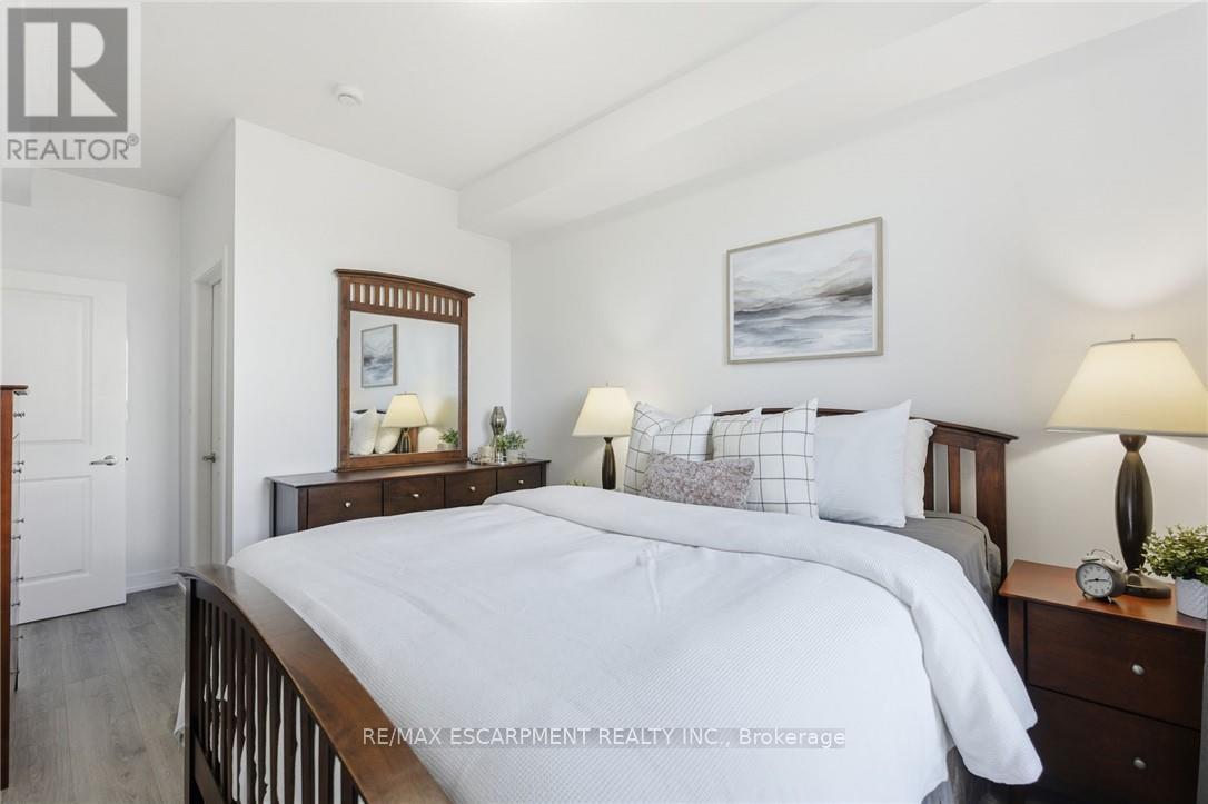 228 - 35 Southshore Crescent, Hamilton (Lakeshore), Ontario  L8E 0J2 - Photo 16 - X12859394