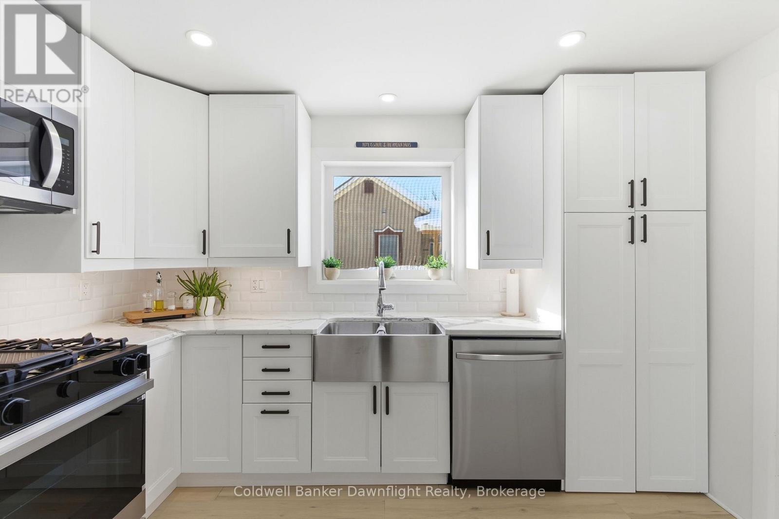 24 Mill Road W, Bluewater, Ontario  N0M 1J0 - Photo 11 - X12832686