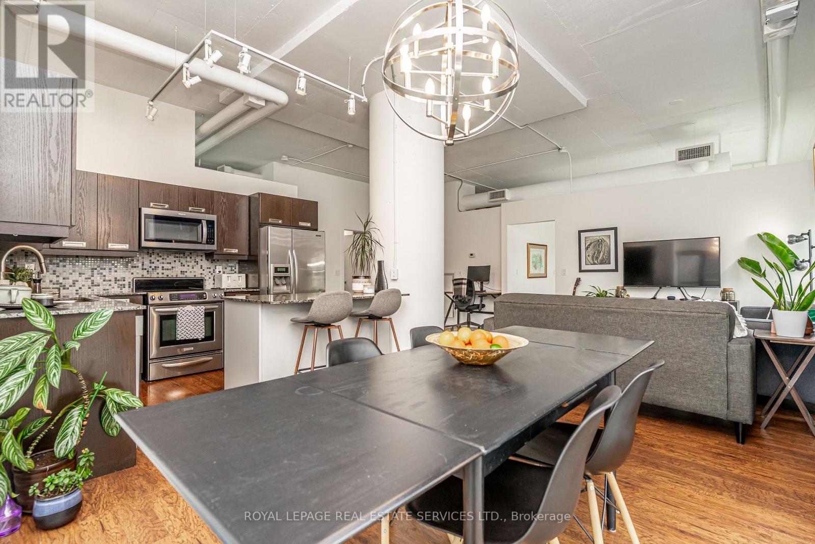 206 - 2 Fieldway Road, Toronto, Ontario  M8Z 0B9 - Photo 12 - W12858488