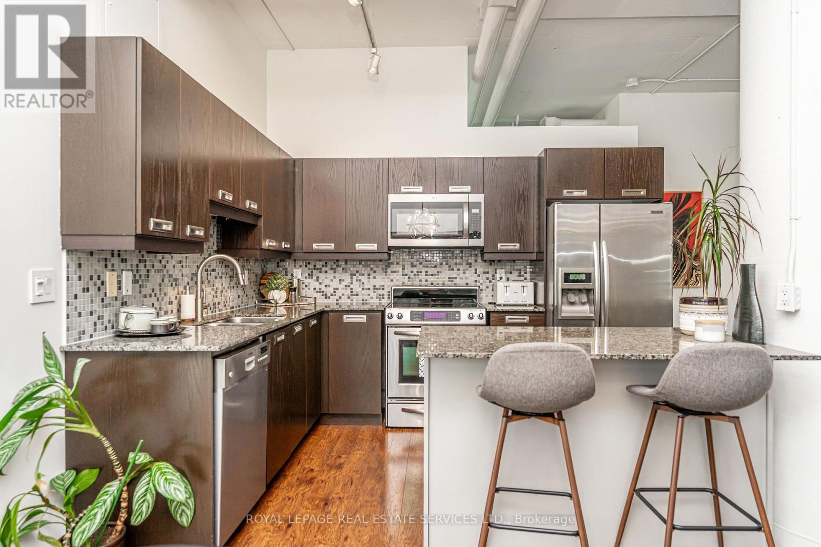 206 - 2 Fieldway Road, Toronto, Ontario  M8Z 0B9 - Photo 13 - W12858488