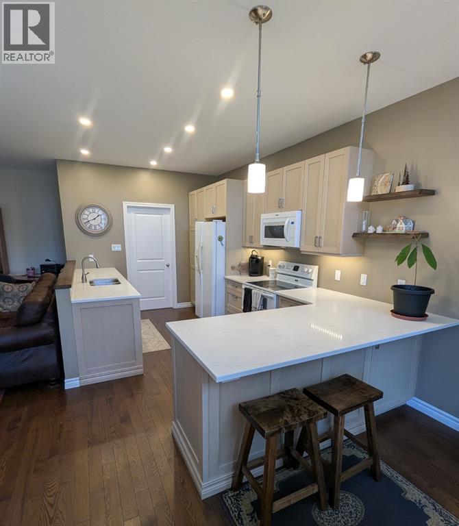 13 Oakwood Links Lane, Grand Bend, Ontario  N0M 1T0 - Photo 4 - 26003669