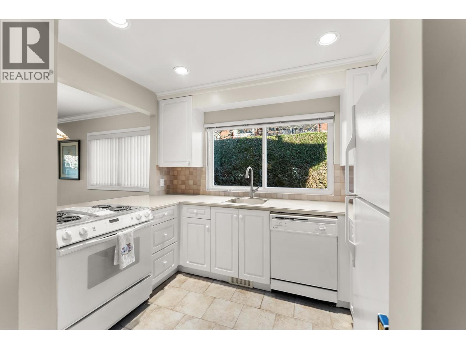 Listing Picture 18 of 39 : 141 3031 WILLIAMS ROAD, Richmond / 烈治文 - 魯藝地產 Yvonne Lu Group - MLS Medallion Club Member