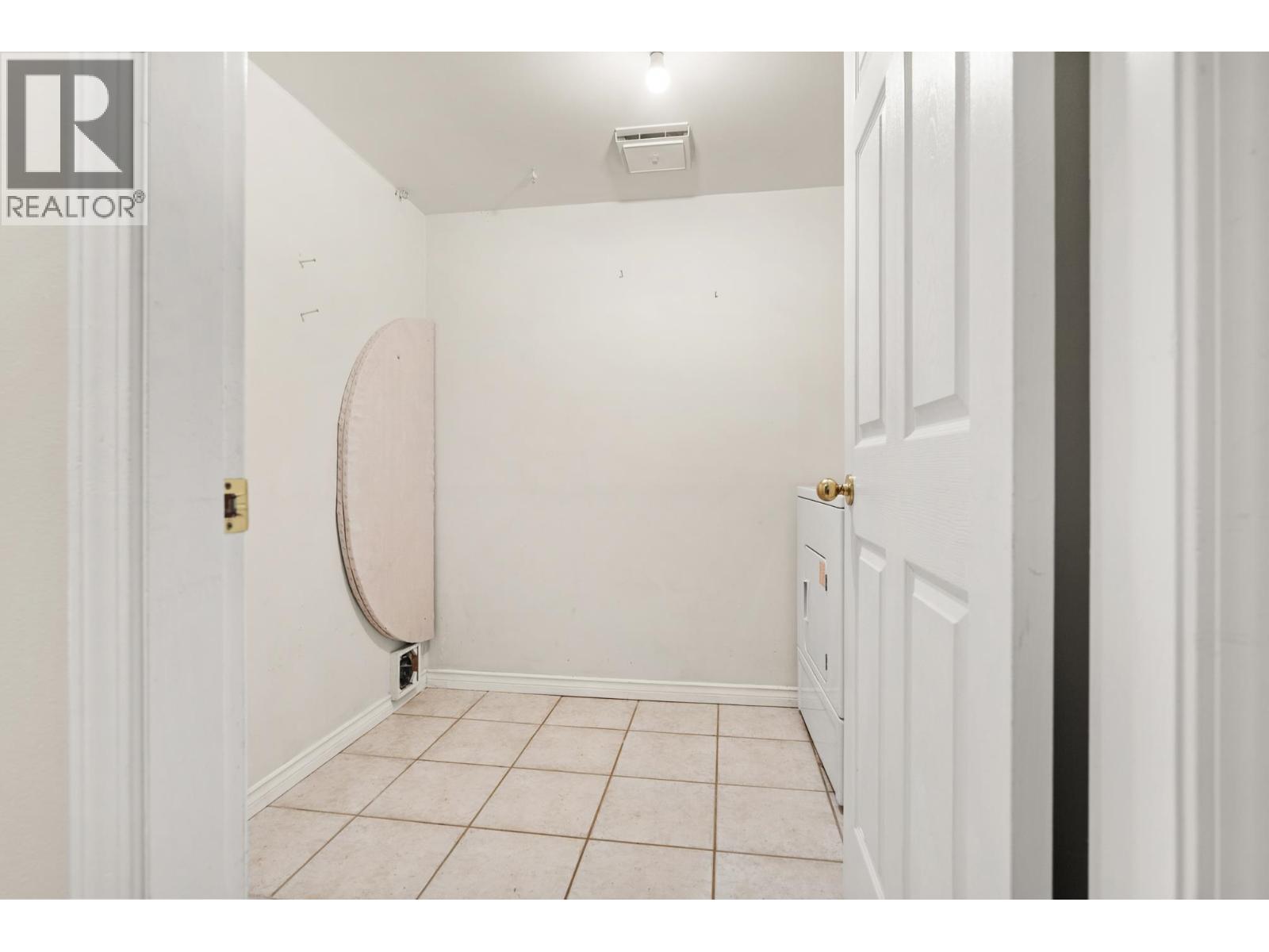 Listing Picture 25 of 39 : 141 3031 WILLIAMS ROAD, Richmond / 烈治文 - 魯藝地產 Yvonne Lu Group - MLS Medallion Club Member