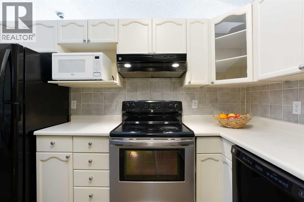 28 Cedardale Road Sw, Calgary, Alberta T2W 5G5 - Photo 10 - A2285629