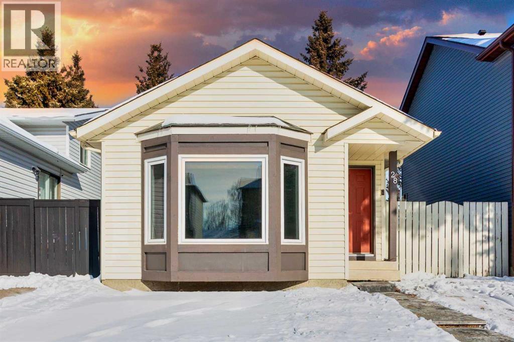 28 Cedardale Road Sw, Calgary, Alberta T2W 5G5 - Photo 2 - A2285629