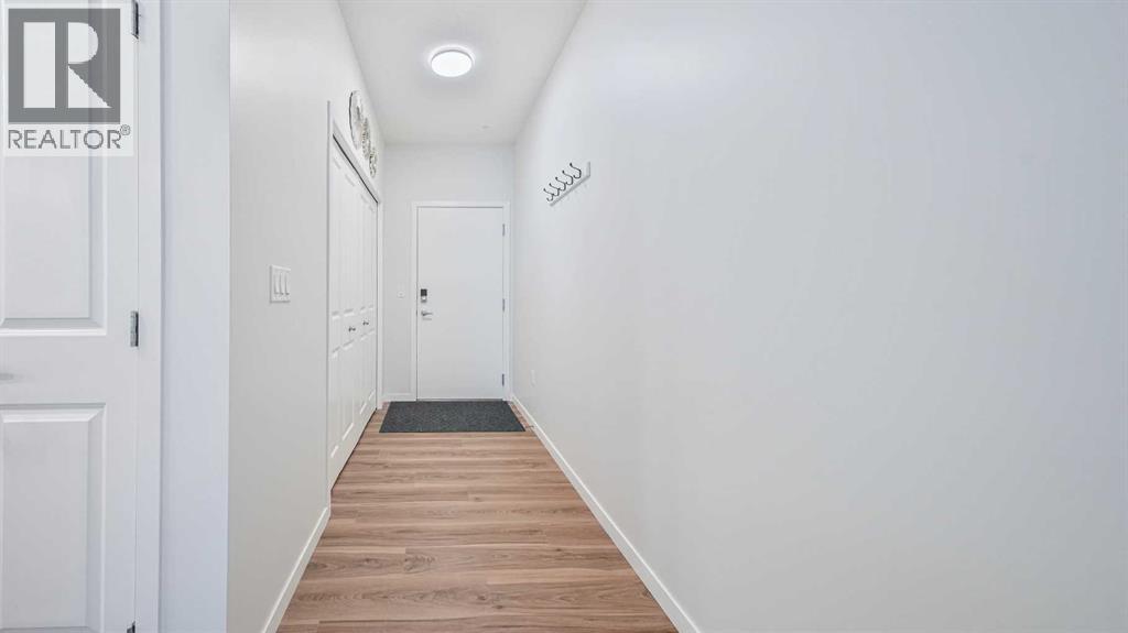 2209, 33 Carringham Gate Nw, Calgary, Alberta  T3P 2H6 - Photo 1 - A2291597