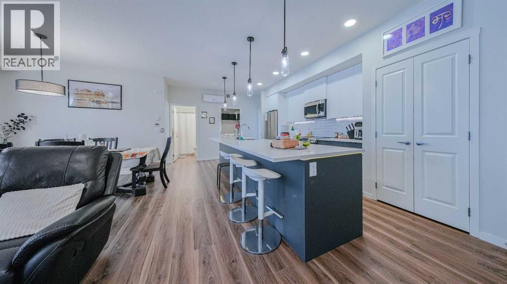 2209, 33 Carringham Gate Nw, Calgary, Alberta  T3P 2H6 - Photo 3 - A2291597