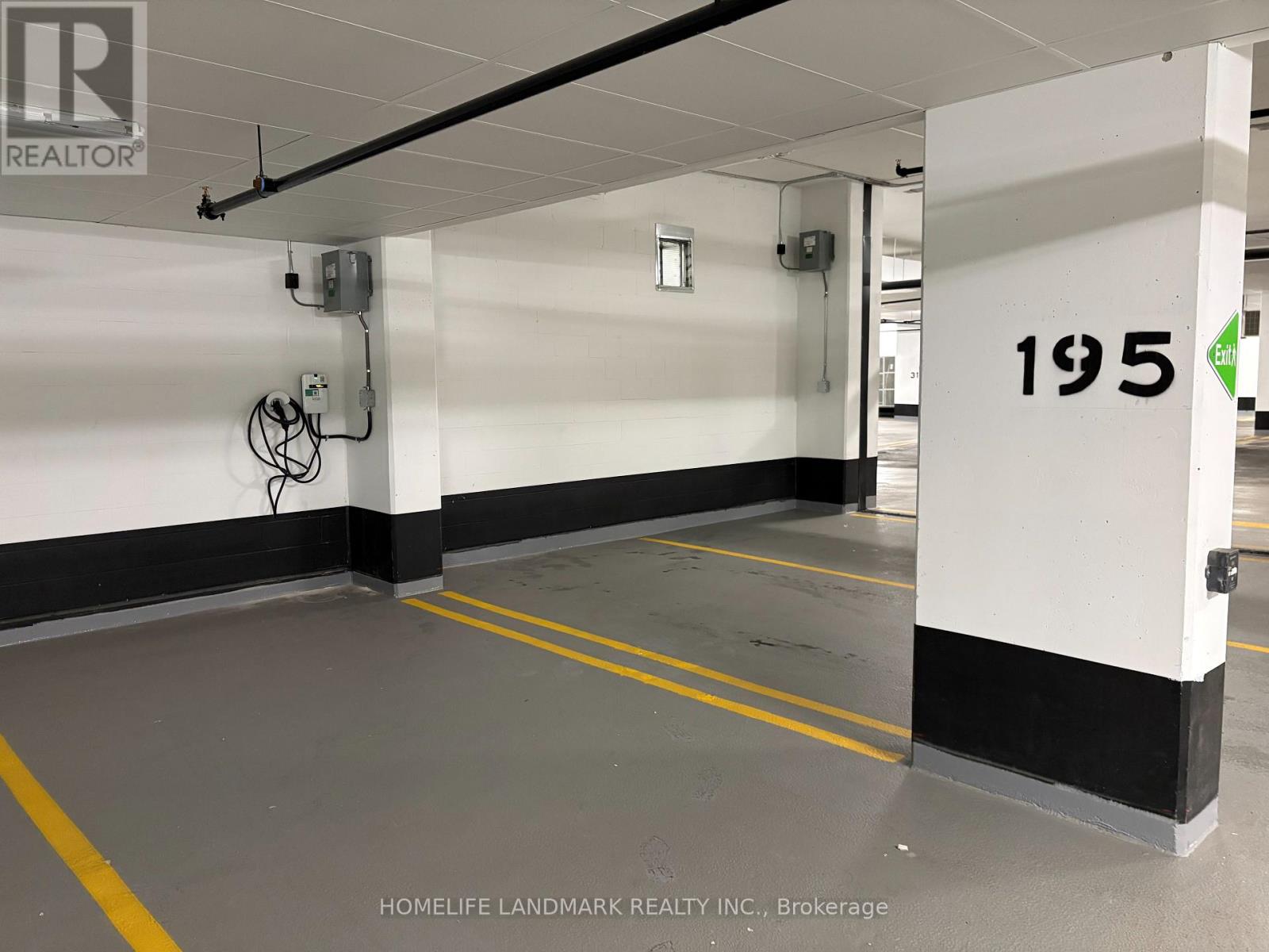 2202 - 1 Quarrington Lane, Toronto, Ontario  M3C 0S4 - Photo 31 - C12859352