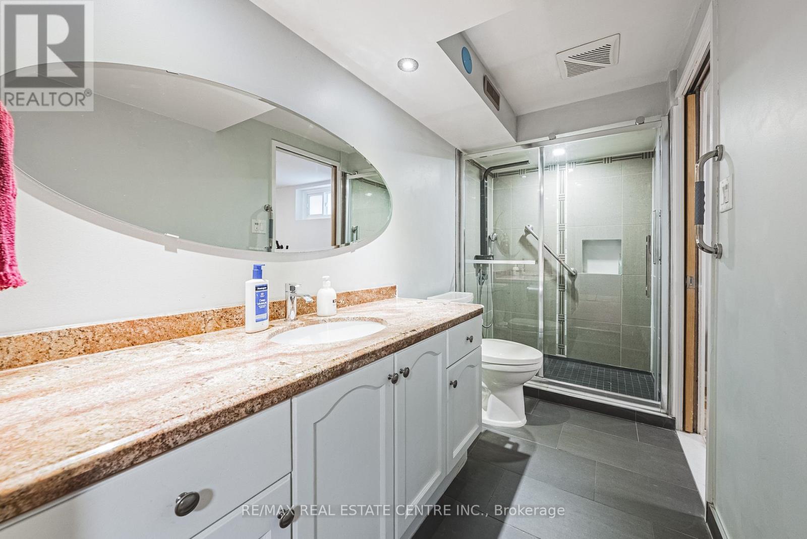 4322 Waterford Crescent, Mississauga (Hurontario), Ontario  L5R 2B3 - Photo 34 - W12858522