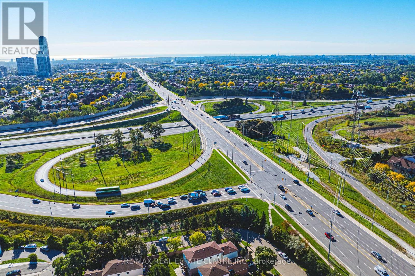 4322 Waterford Crescent, Mississauga (Hurontario), Ontario  L5R 2B3 - Photo 49 - W12858522