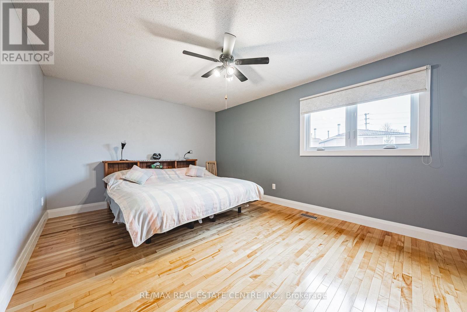 4322 Waterford Crescent, Mississauga (Hurontario), Ontario  L5R 2B3 - Photo 23 - W12858522