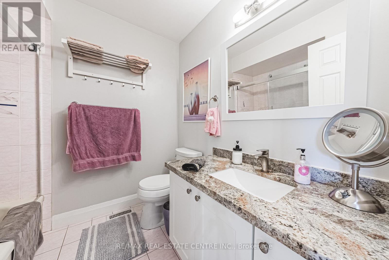 4322 Waterford Crescent, Mississauga (Hurontario), Ontario  L5R 2B3 - Photo 25 - W12858522