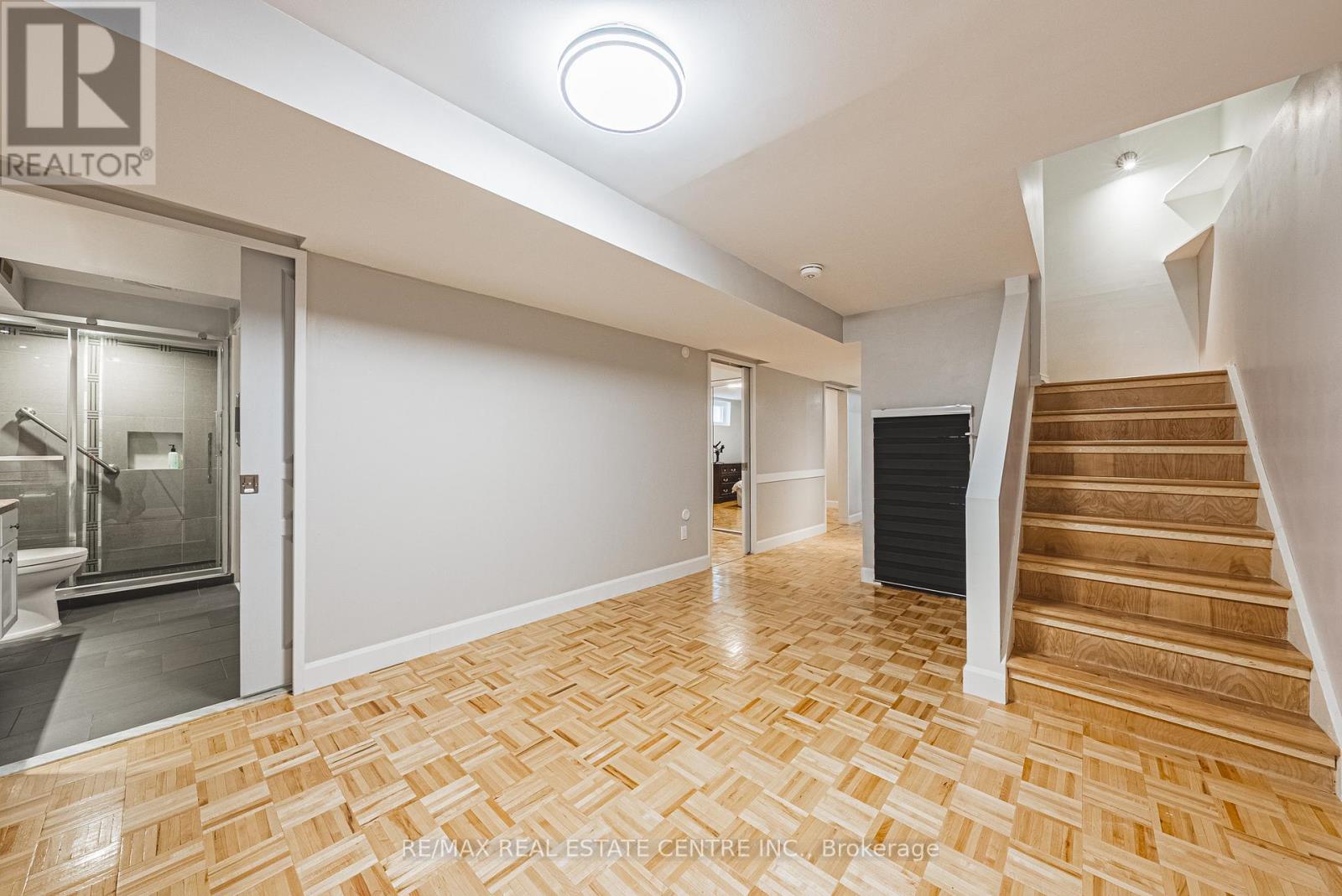 4322 Waterford Crescent, Mississauga (Hurontario), Ontario  L5R 2B3 - Photo 33 - W12858522