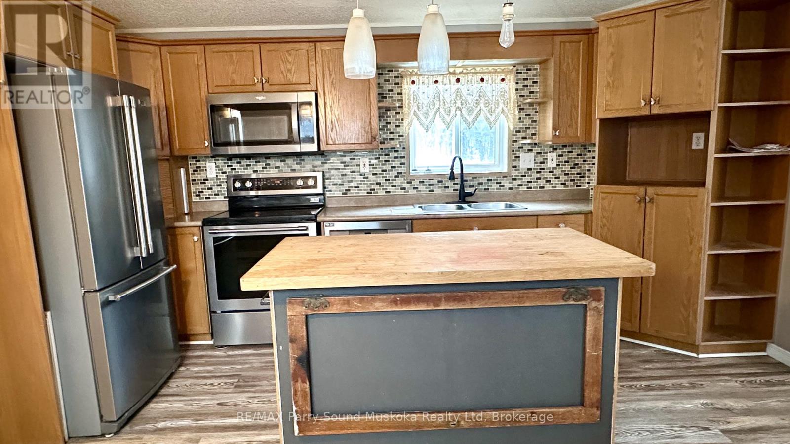 3 Little's Lane, Carling, Ontario  P0G 1G0 - Photo 12 - X12859444