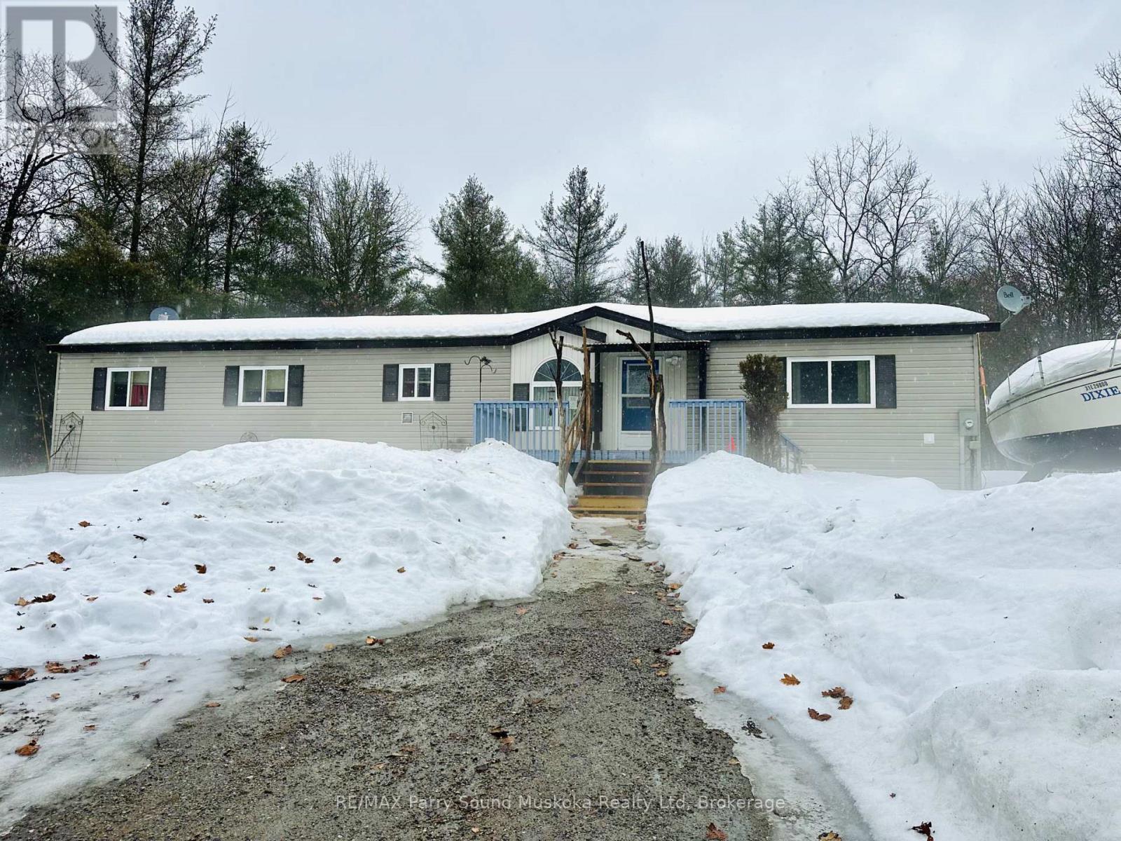 3 Little's Lane, Carling, Ontario  P0G 1G0 - Photo 2 - X12859444