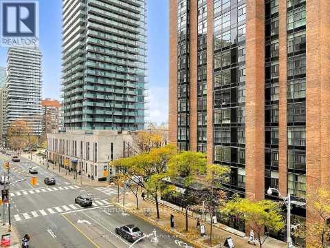 709 - 1121 Bay Street, Toronto, Ontario  M5S 2B3 - Photo 2 - C12855732