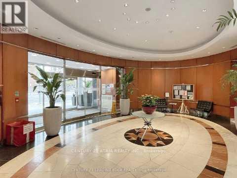 709 - 1121 Bay Street, Toronto, Ontario  M5S 2B3 - Photo 3 - C12855732