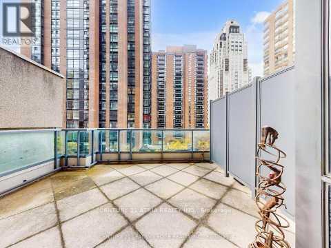 709 - 1121 Bay Street, Toronto, Ontario  M5S 2B3 - Photo 4 - C12855732