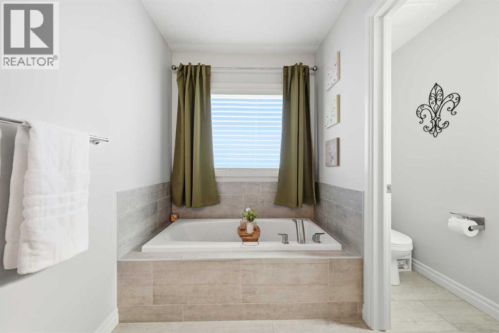 8 Redstone Passage Ne, Calgary, Alberta T3N 0K2 - Photo 32 - A2286588