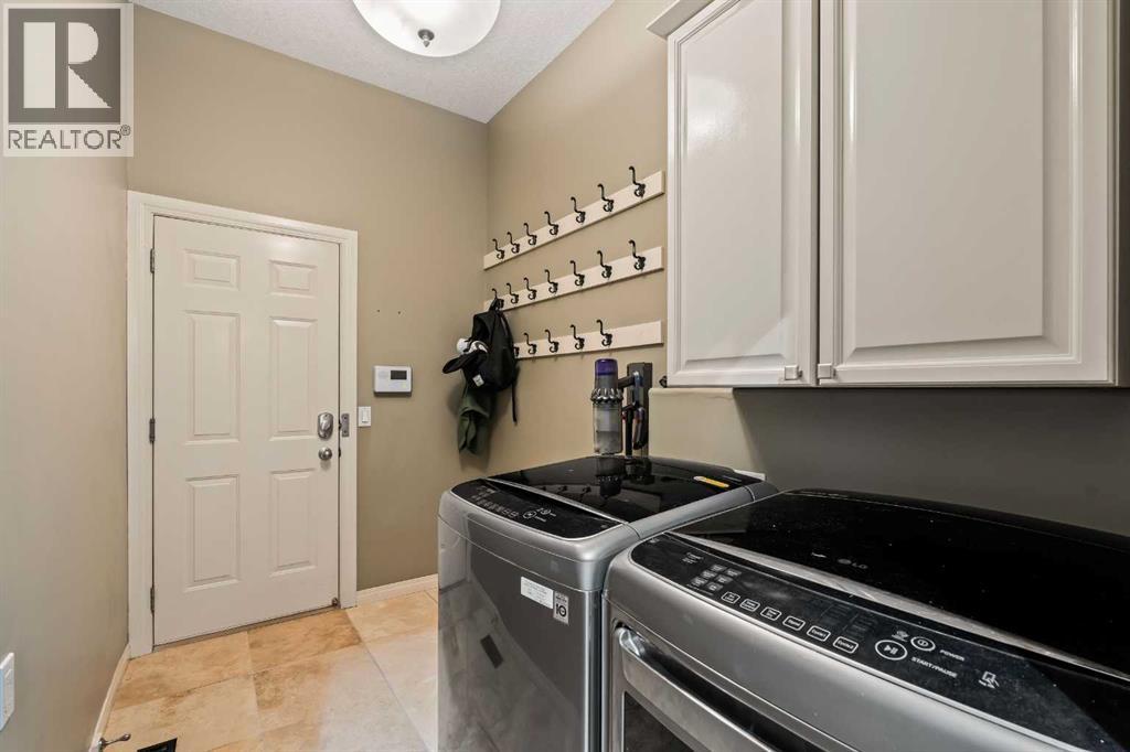 1560 Strathcona Drive Sw, Calgary, Alberta  T3H 4R8 - Photo 24 - A2290403