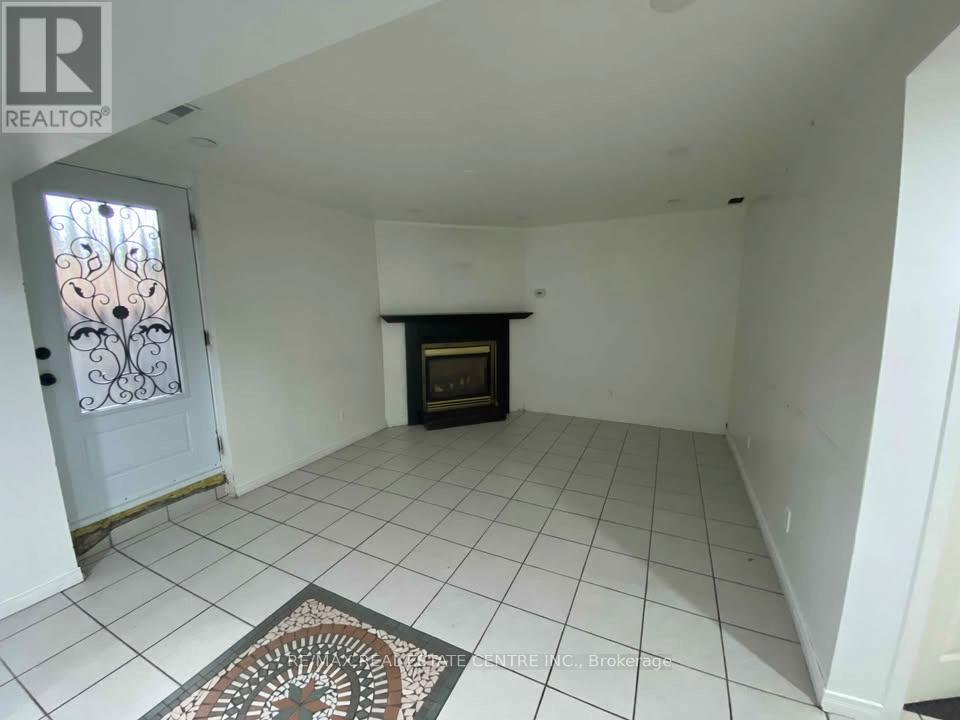 180 Morningview Trail, Toronto, Ontario  M1B 5L5 - Photo 2 - E12859468