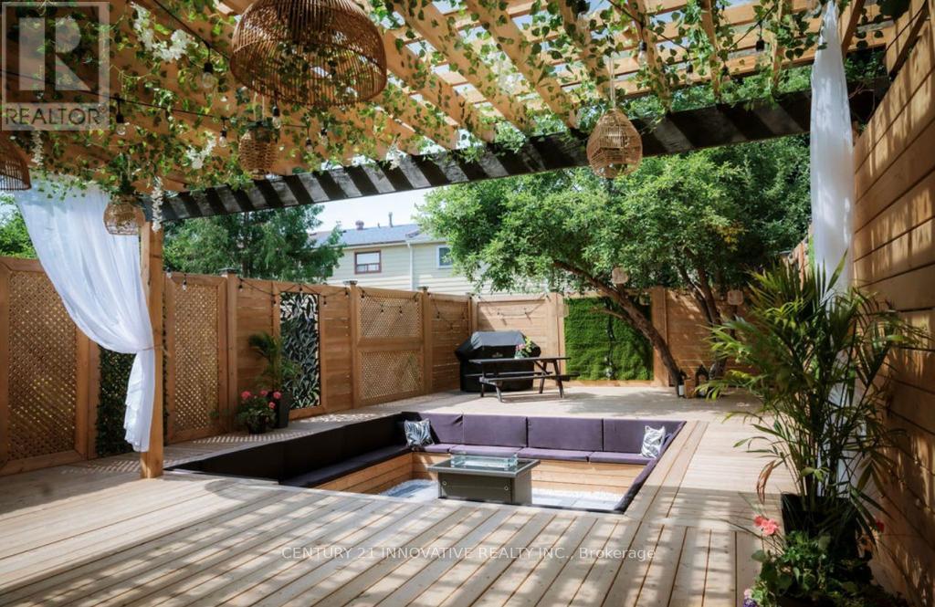 26 Burkwood Crescent S, Toronto (Malvern), Ontario  M1B 1P1 - Photo 12 - E12859494