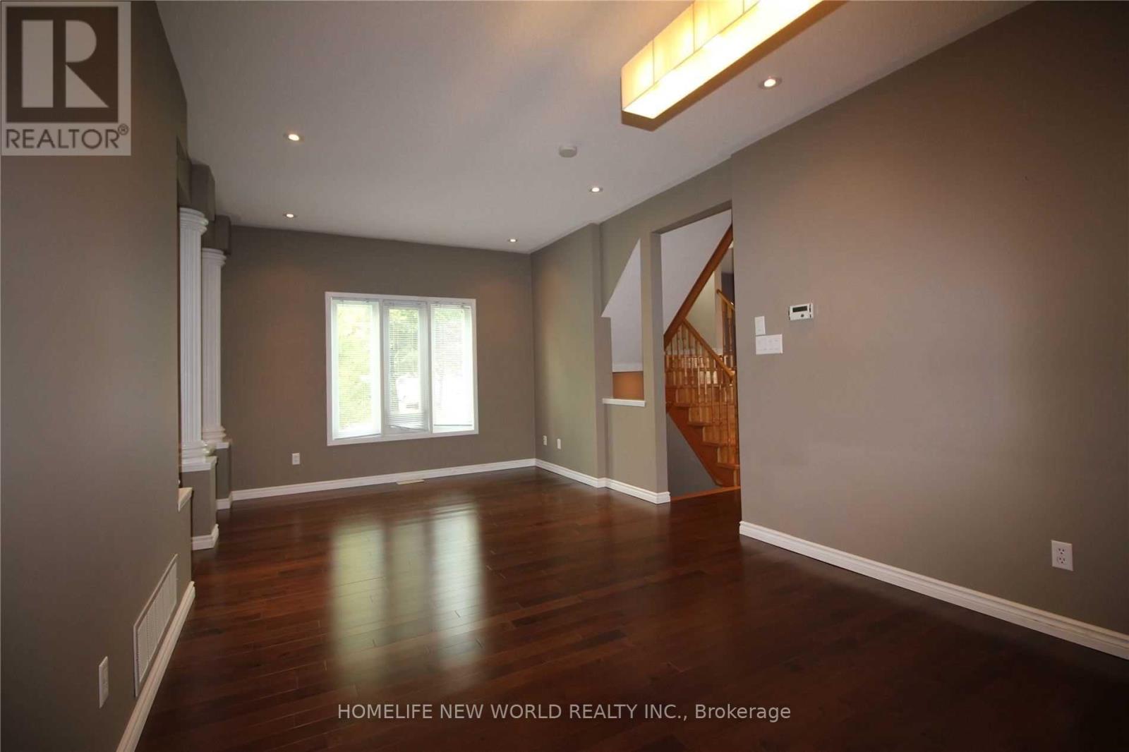 70 Futura Avenue, Richmond Hill (Rouge Woods), Ontario  L4S 1S8 - Photo 4 - N12859470