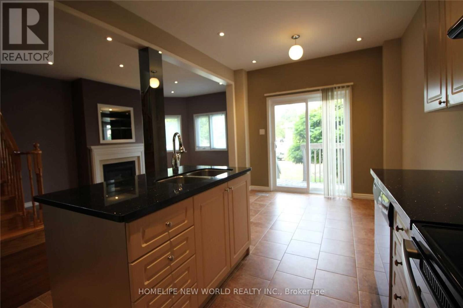 70 Futura Avenue, Richmond Hill (Rouge Woods), Ontario  L4S 1S8 - Photo 6 - N12859470