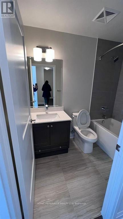 201 - 15 Lynch Street, Brampton (Queen Street Corridor), Ontario  L6W 2Z8 - Photo 22 - W12859460