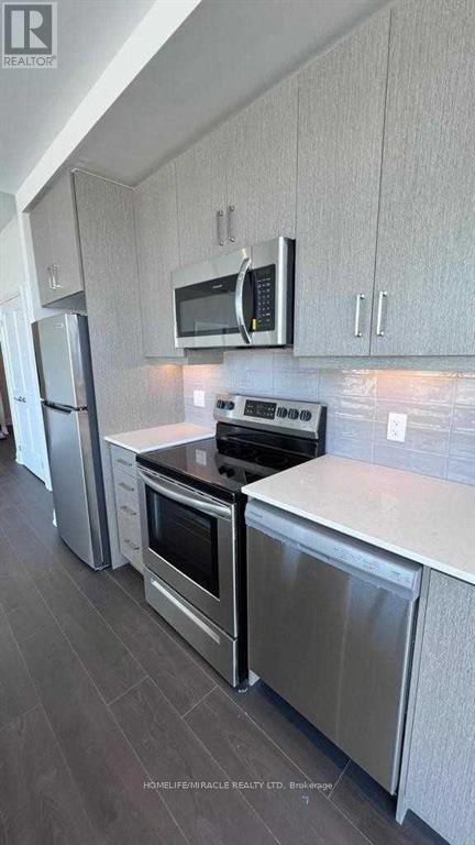 201 - 15 Lynch Street, Brampton (Queen Street Corridor), Ontario  L6W 2Z8 - Photo 7 - W12859460