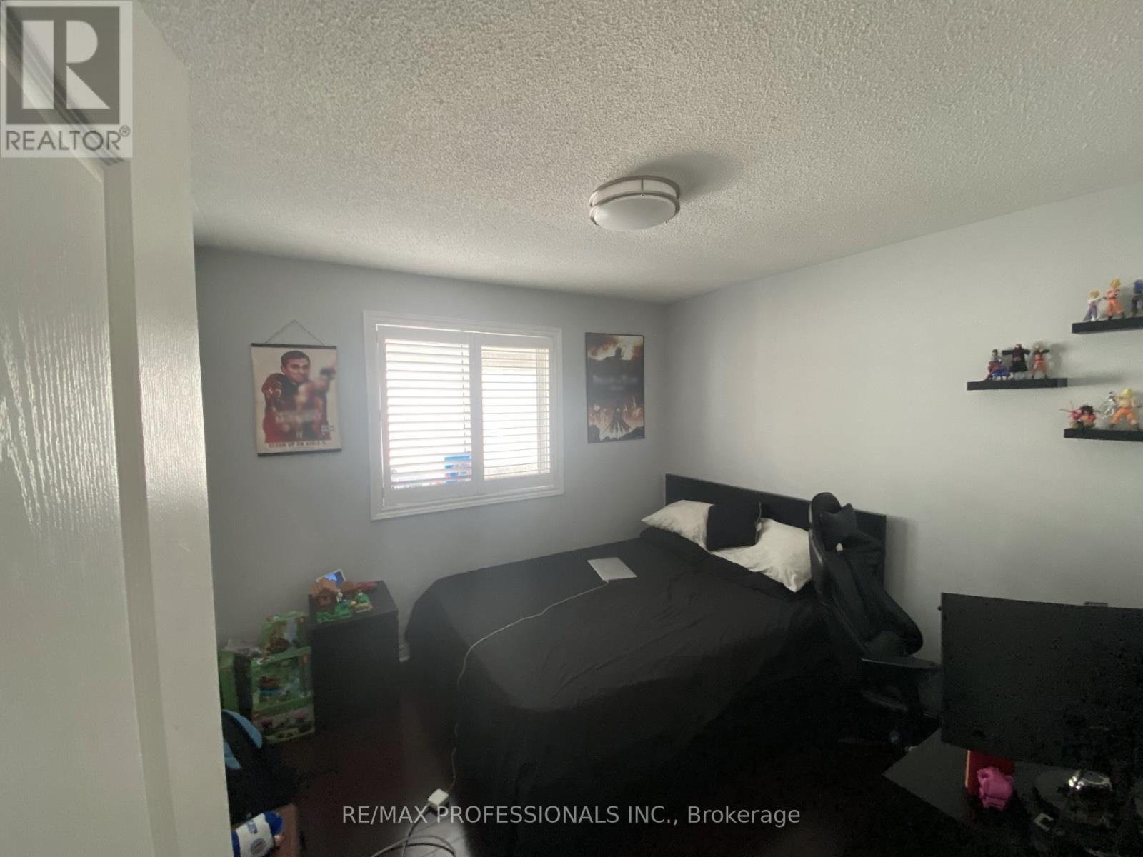 7153 Waldorf Way, Mississauga, Ontario  L5N 7R3 - Photo 17 - W12859462