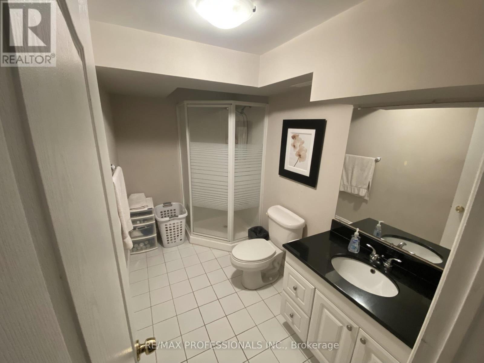 7153 Waldorf Way, Mississauga, Ontario  L5N 7R3 - Photo 26 - W12859462