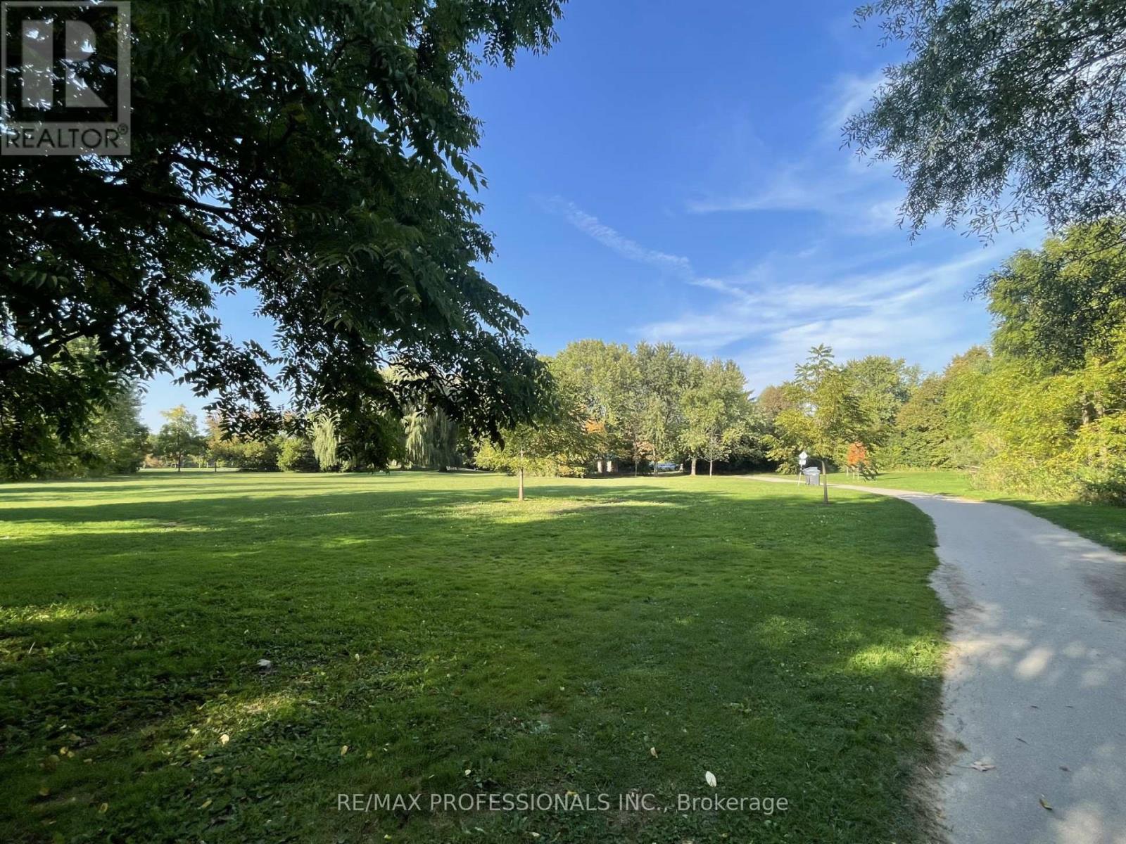 7153 Waldorf Way, Mississauga, Ontario  L5N 7R3 - Photo 33 - W12859462