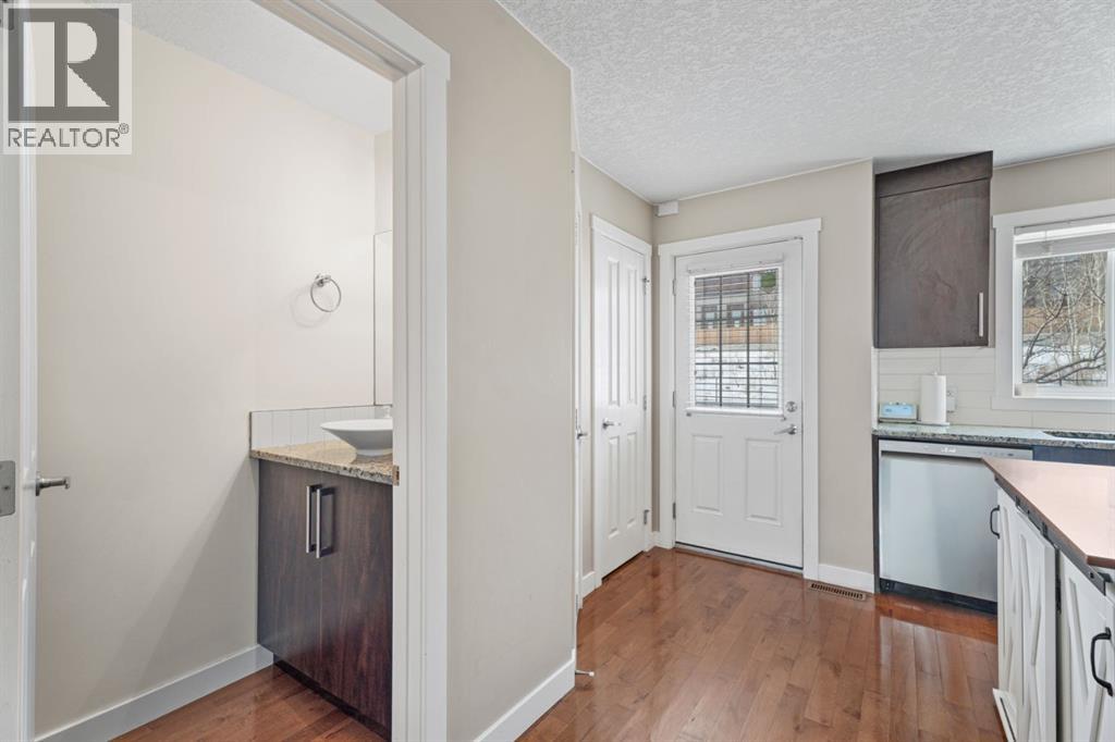 93 Aspen Hills Drive Sw, Calgary, Alberta  T3H 0P8 - Photo 17 - A2289936