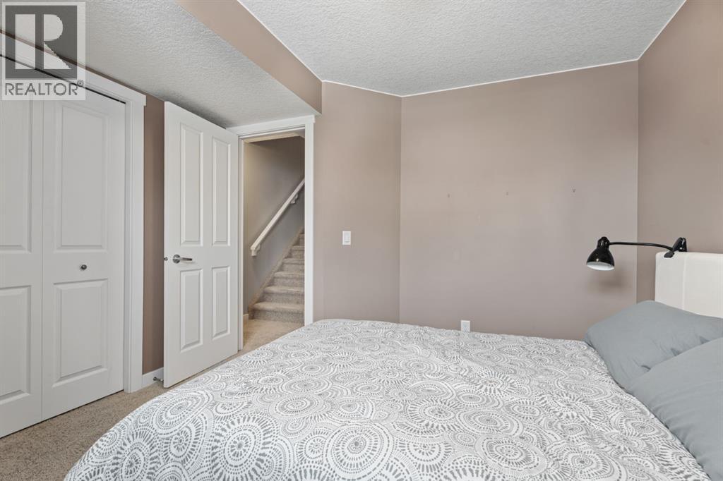 93 Aspen Hills Drive Sw, Calgary, Alberta  T3H 0P8 - Photo 32 - A2289936