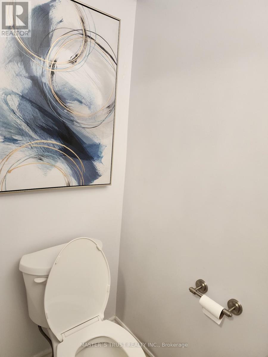 20 O'halloran Crescent, Toronto, Ontario M1V 2C3 - Photo 9 - E12859514