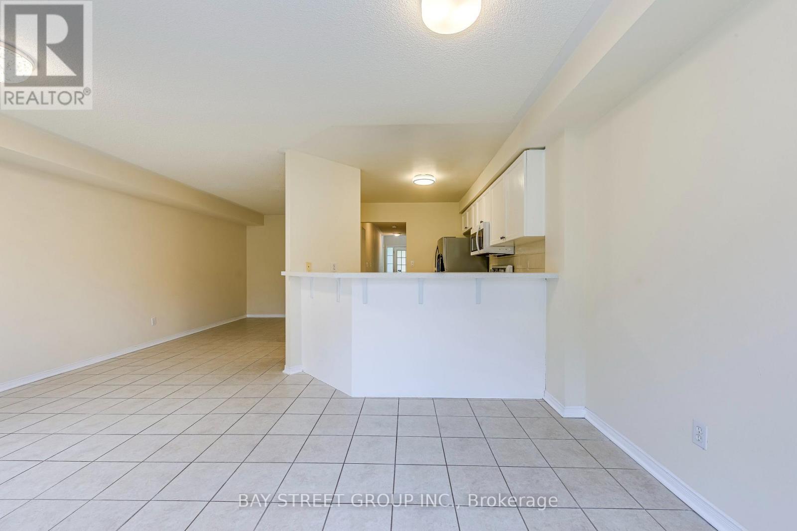 102 - 5260 Mcfarren Boulevard, Mississauga, Ontario  L5M 7J3 - Photo 10 - W12859502