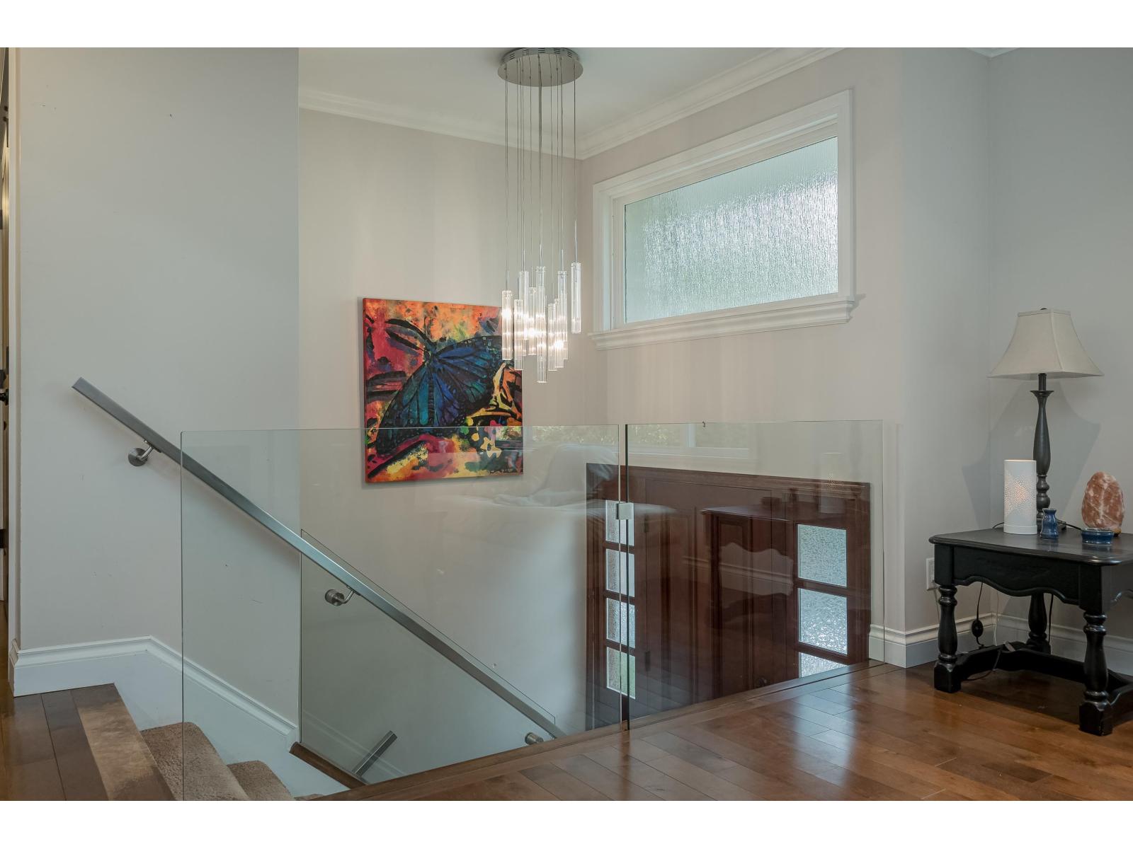 1901 Iris Place, Surrey, British Columbia  V4A 5E4 - Photo 4 - R3069328