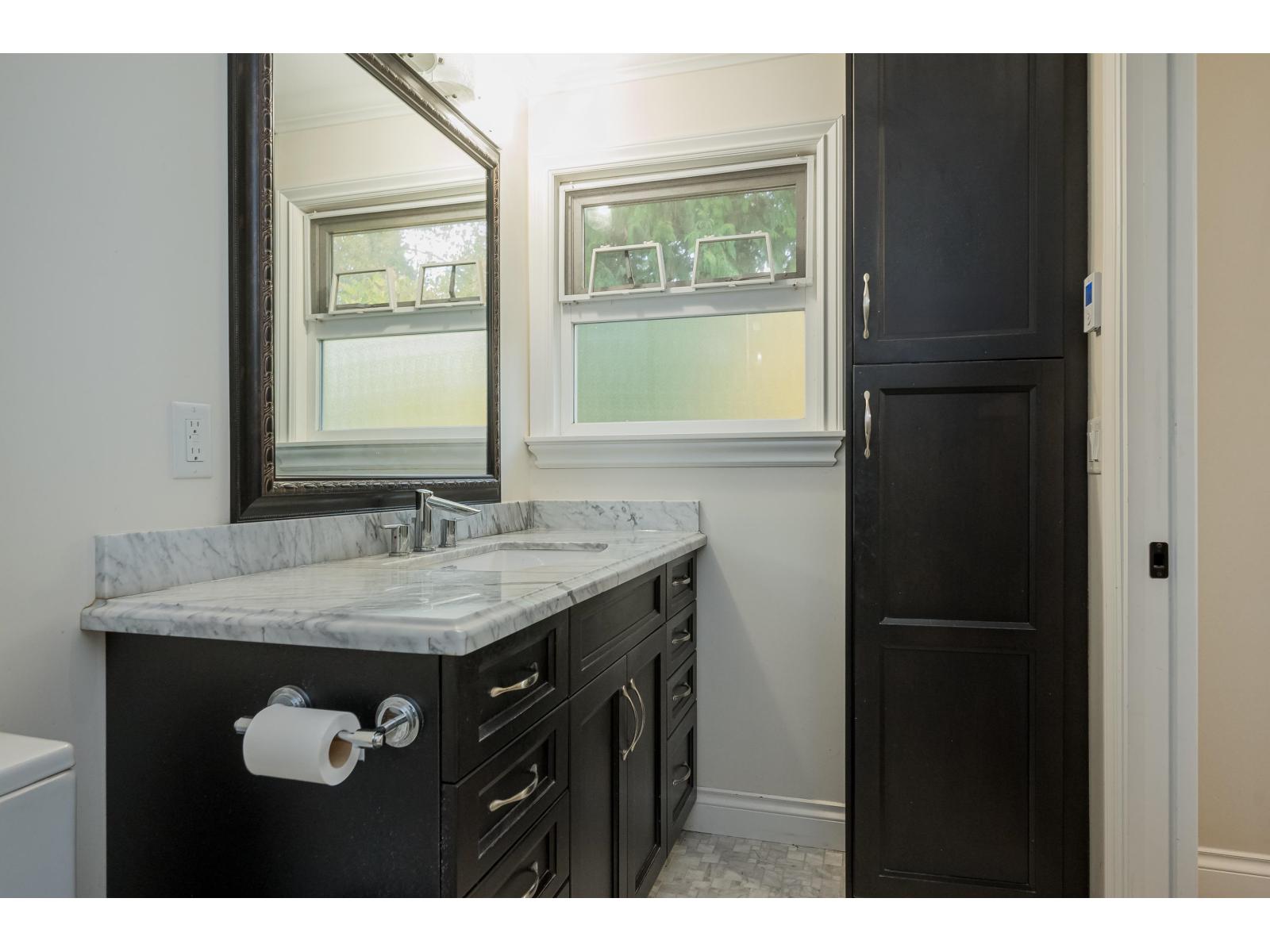 1901 Iris Place, Surrey, British Columbia  V4A 5E4 - Photo 17 - R3069328