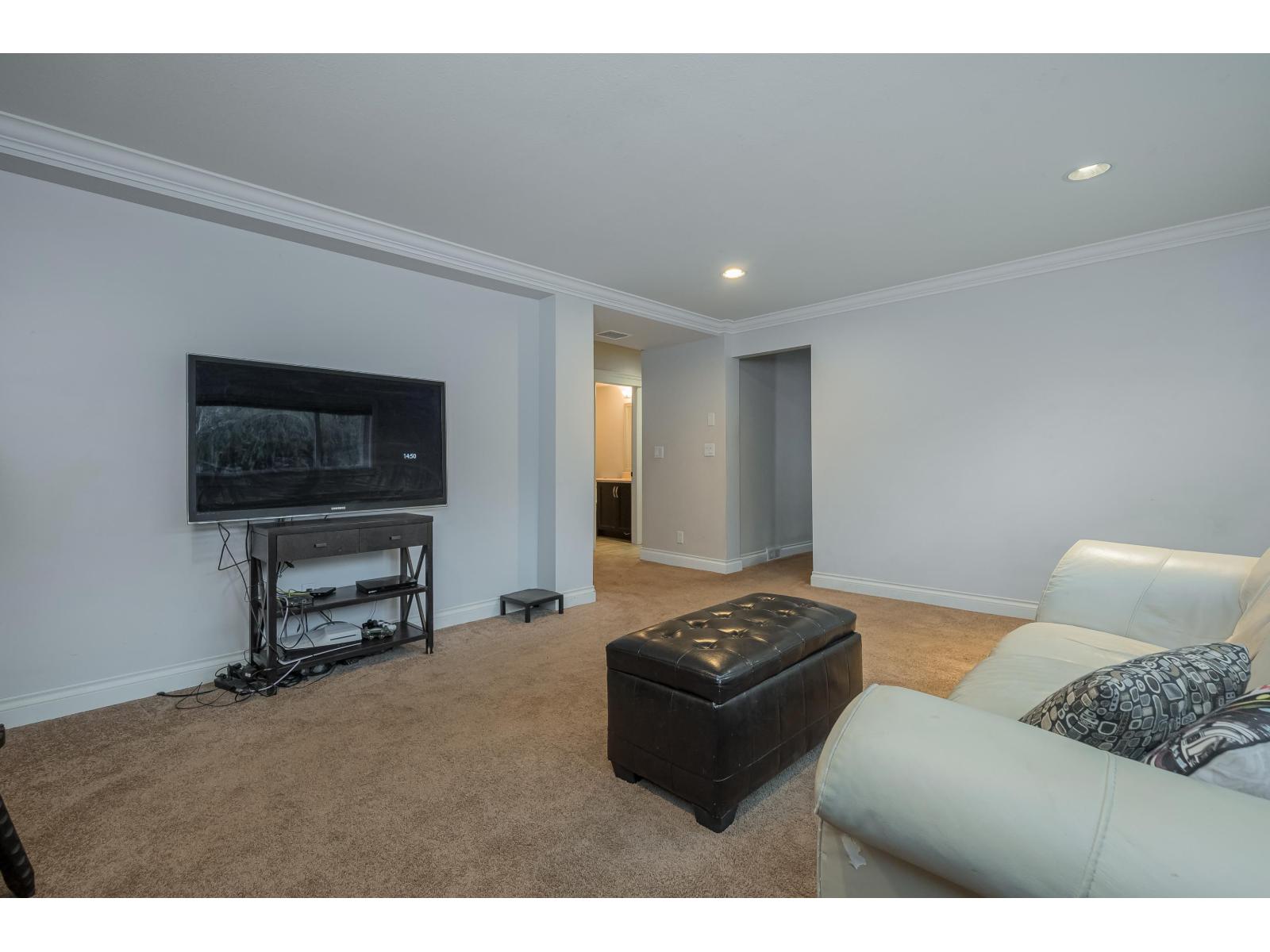 1901 Iris Place, Surrey, British Columbia  V4A 5E4 - Photo 24 - R3069328