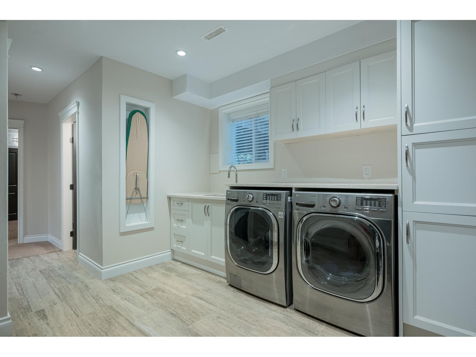 1901 Iris Place, Surrey, British Columbia  V4A 5E4 - Photo 28 - R3069328