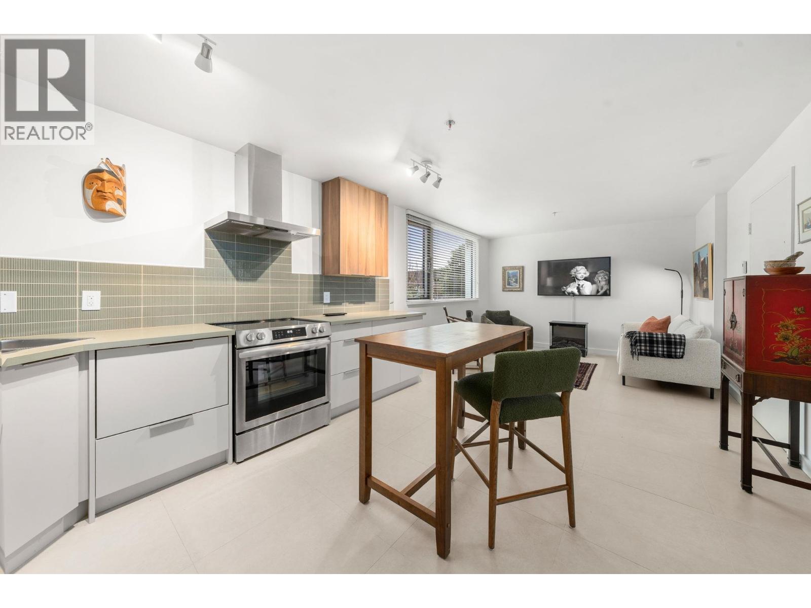 101a 460 14th Street, West Vancouver, British Columbia  V7T 2W1 - Photo 6 - R3096602