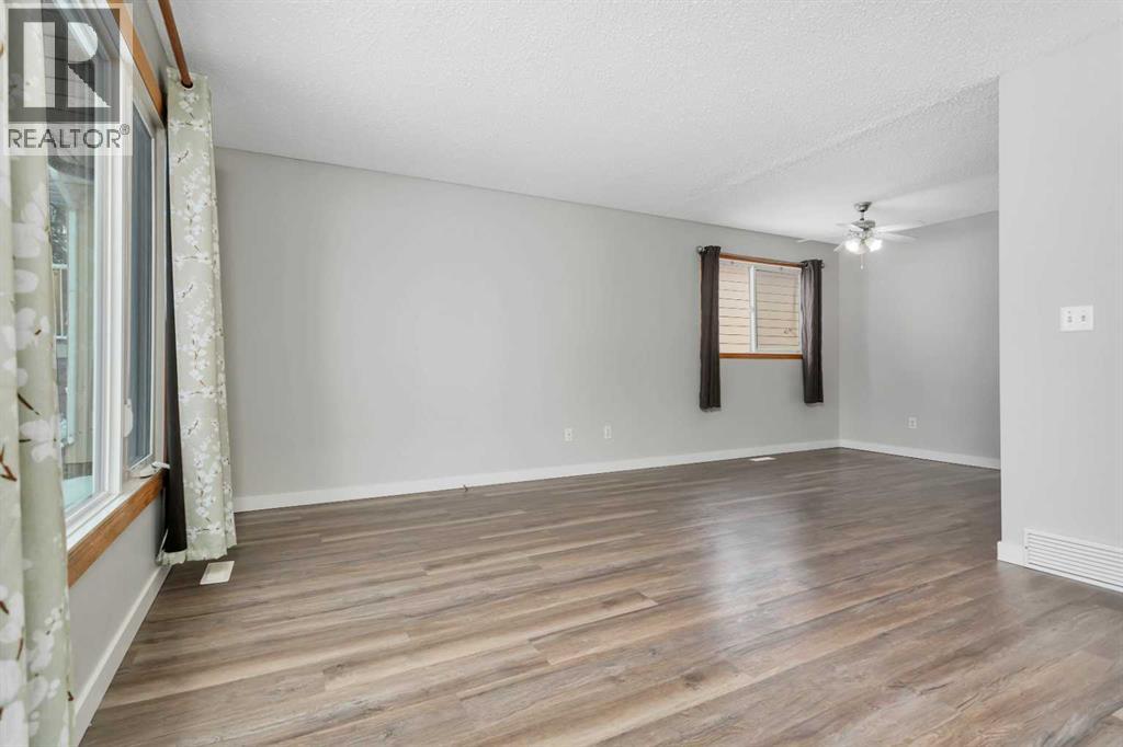 9 Cardinal Avenue, Red Deer, Alberta  T4P 2S9 - Photo 10 - A2290762