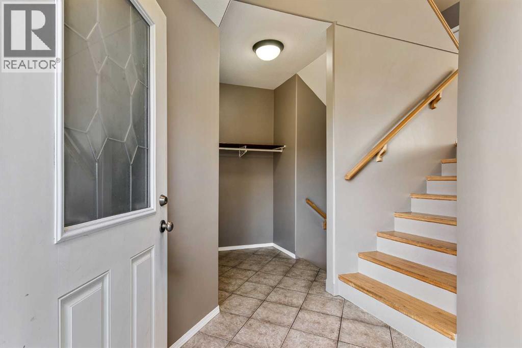 5105 21 Street Close, Lloydminster, Alberta T9V 3H1 - Photo 3 - A2281286