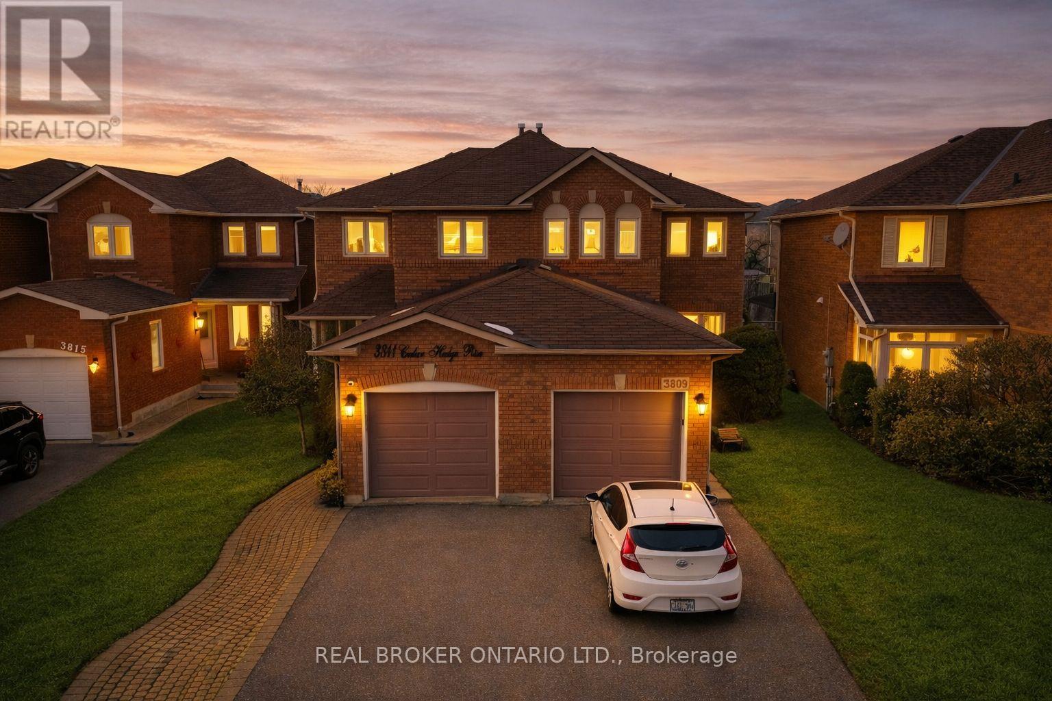 3811 CEDAR HEDGE RISE, Mississauga, Ontario