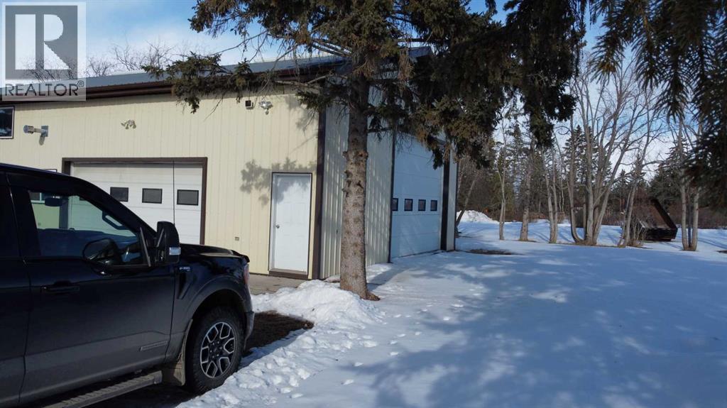 37174 C & E Trail, Rural Red Deer County, Alberta  T4N 6S6 - Photo 8 - A2291366