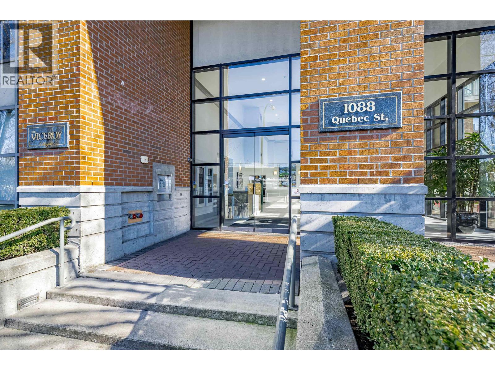 806 1088 Quebec Street, Vancouver, British Columbia  V6A 4H2 - Photo 3 - R3094035