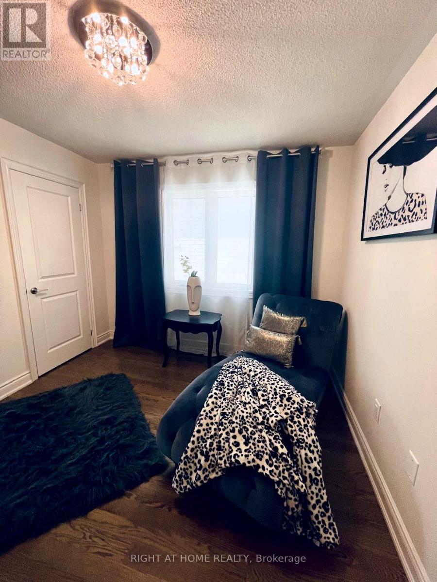 671 Langford Boulevard, Bradford West Gwillimbury, Ontario  L3Z 4P4 - Photo 11 - N12859520