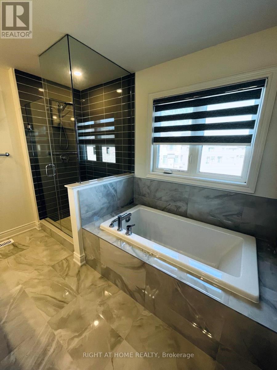 671 Langford Boulevard, Bradford West Gwillimbury, Ontario  L3Z 4P4 - Photo 3 - N12859520