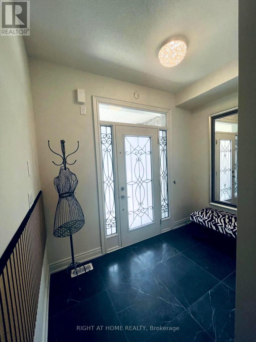 671 Langford Boulevard, Bradford West Gwillimbury, Ontario  L3Z 4P4 - Photo 32 - N12859520